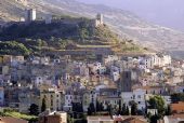 veduta aerea di Bosa con il castello