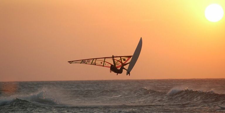 windsurf a Porto Pollo isola dei Gabbiani