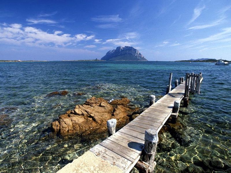 molo di Porto San Paolo verso l'isola di Tavolara