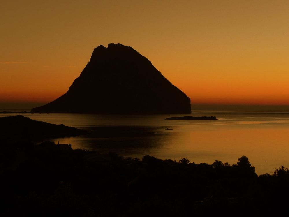 alba sull'isola di Tavolara