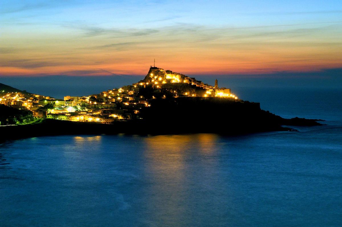 Castelsardo al tramonto