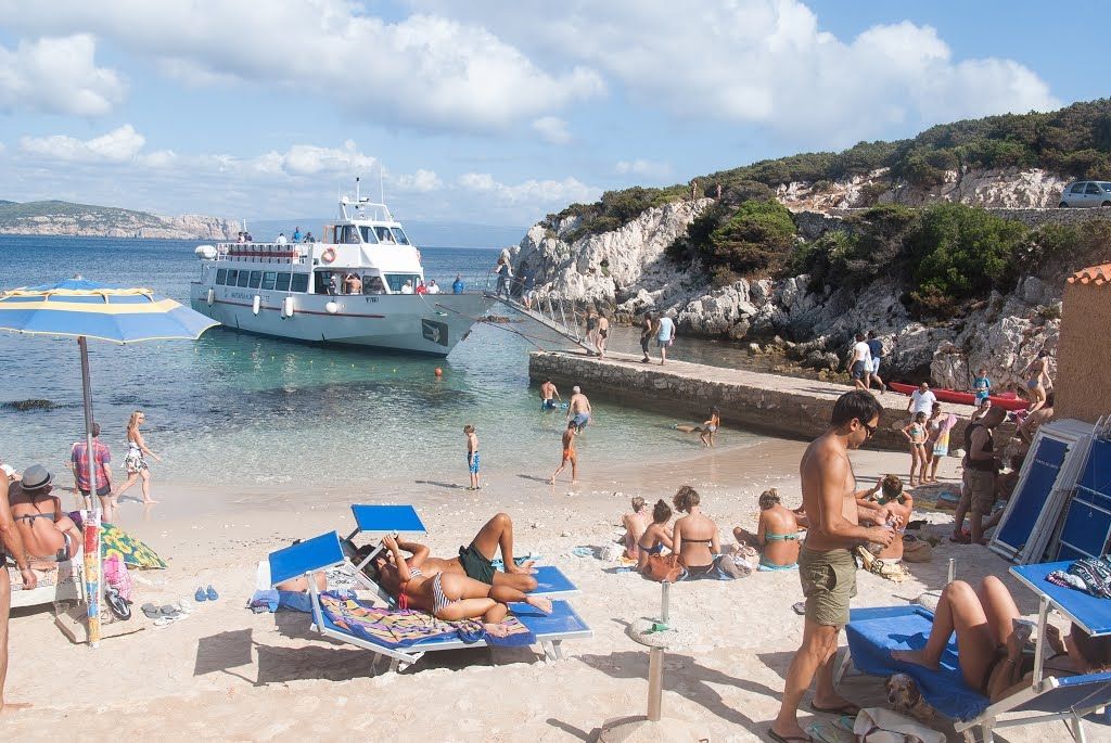 spiaggia di Cala Dragunara