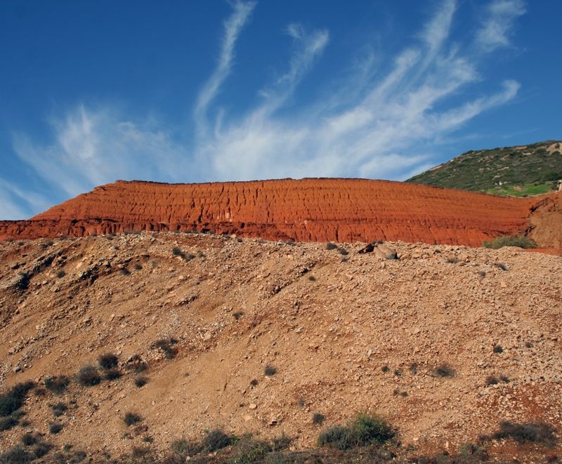 scorcio di entroterra sardo - terra argillosa