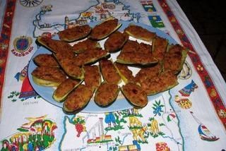 Stuffed zucchini