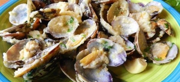 Cocciule a Schiscionera ovvero Vongole in Umido